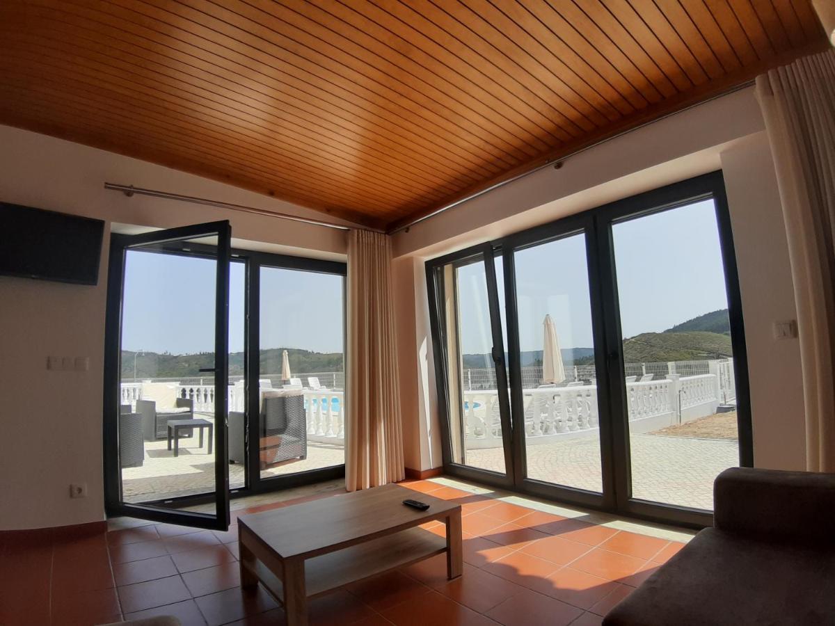 Lago Azul Villas 페레이라도제제레 외부 사진