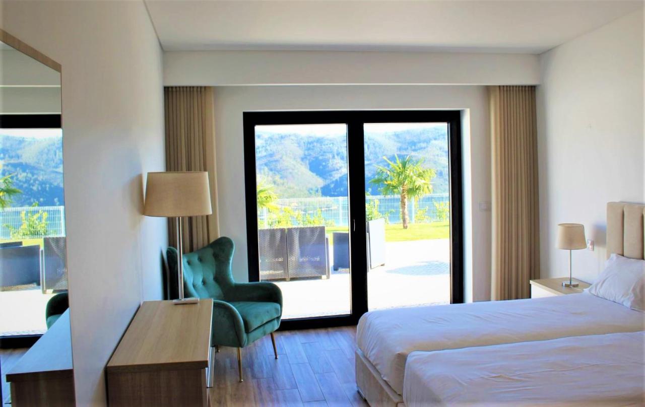 Lago Azul Villas 페레이라도제제레 외부 사진