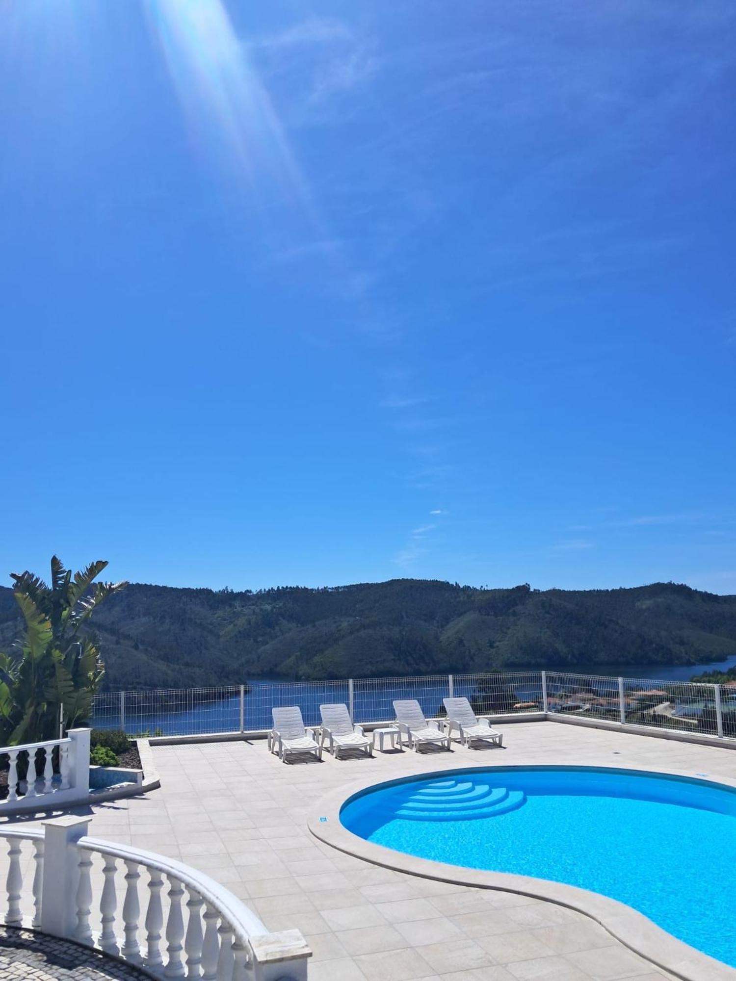 Lago Azul Villas 페레이라도제제레 외부 사진